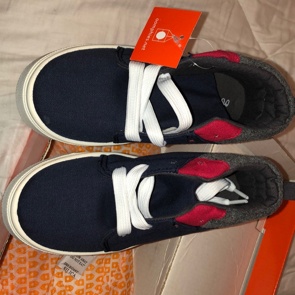 High top canvas tennis shoes